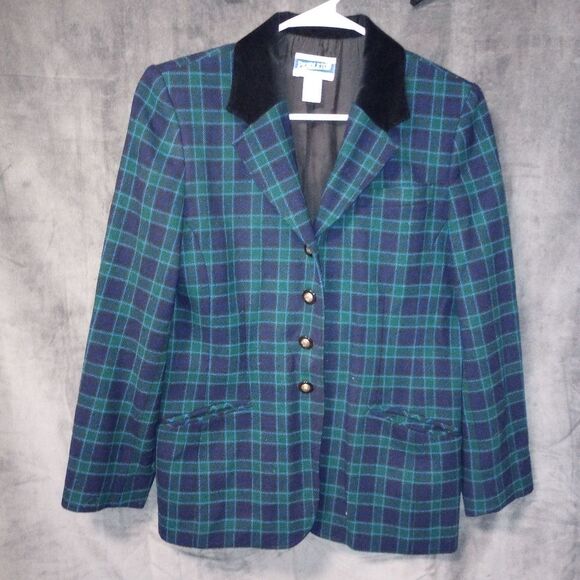 Pendleton Jackets & Blazers - Pendleton Blue and Green Plaid Blazer with Velvet Collar Size 10P
